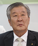 金　徳鎭 氏（喜縁病院）