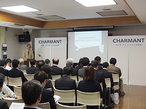 大木隆生氏（東京慈恵会医科大学）と粟井一夫氏（榊原記念病院）によるスペシャルセミナーも開催