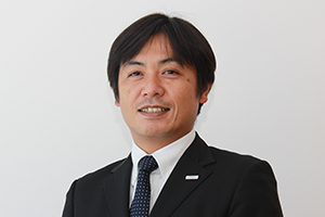 黒木慎也 氏（ダイアグノスティックイメージング事業本部事業本部長）